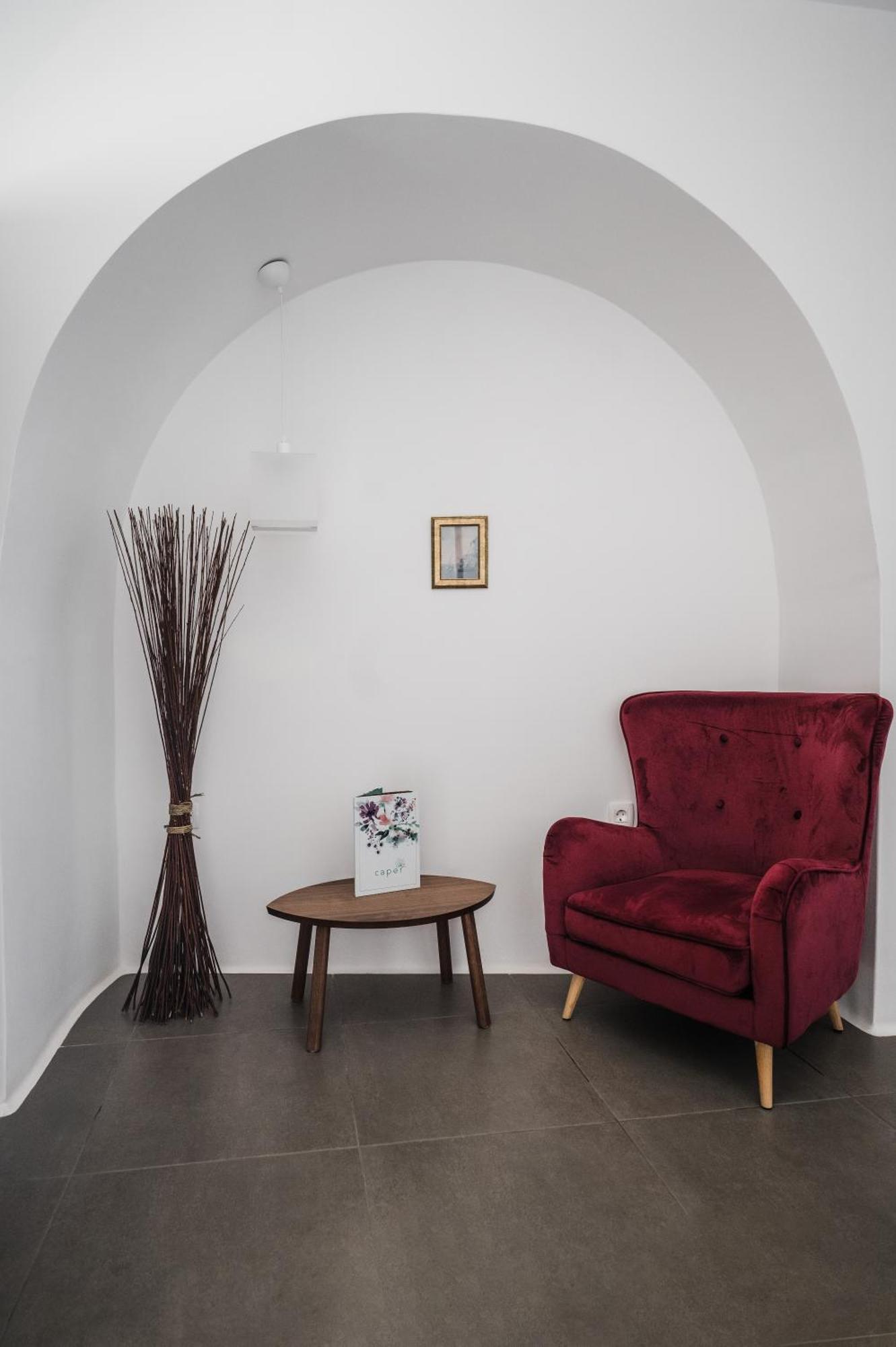 Amphitrite Santorini Aparthotel