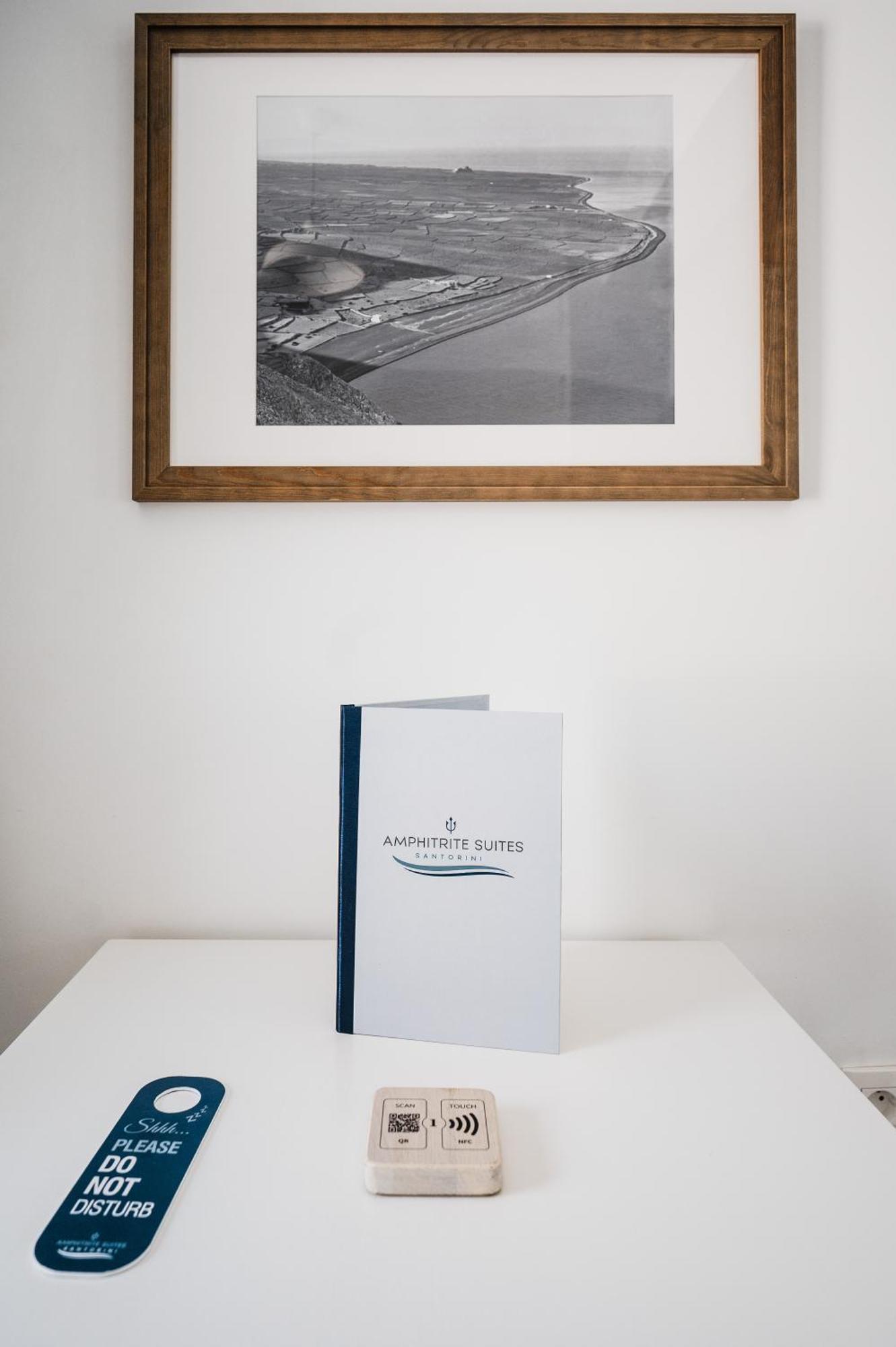 Amphitrite Santorini Aparthotel Vóthon